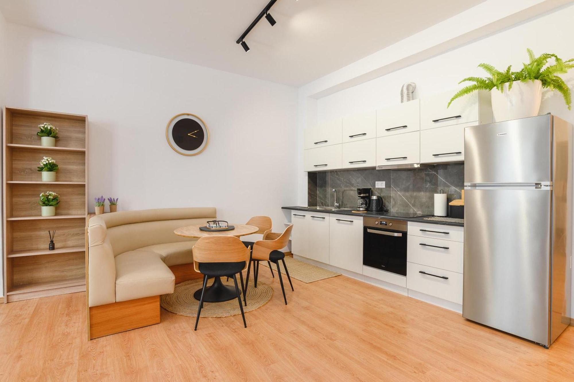 Mandraki City Center Apartments Rhodes City Exterior photo